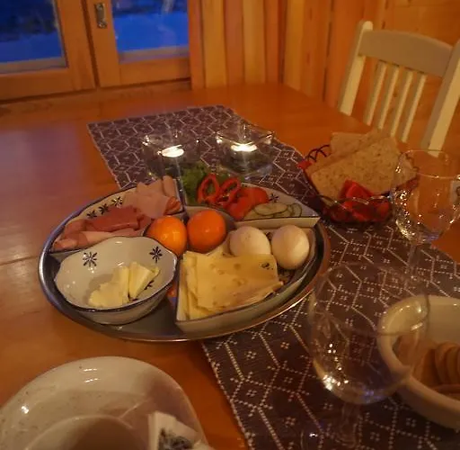 婉哈帕皮菈小屋式酒店 *